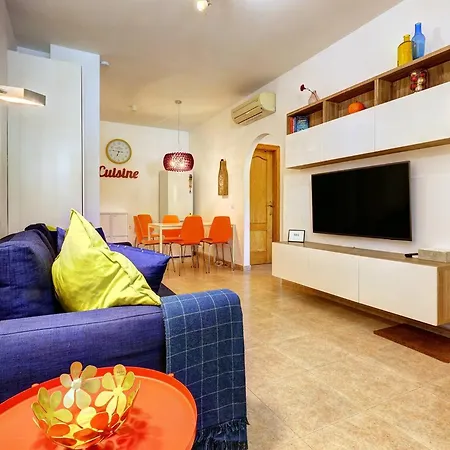 アパート 031 Beachfront 2 Bed La Carihuela Private Apartment トレモリノス