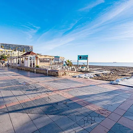 031 Beachfront 2 Bed La Carihuela Private Apartment * Torremolinos
