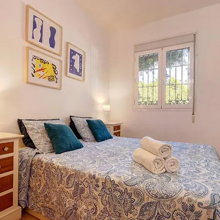 031 Beachfront 2 Bed La Carihuela Private Apartment Torremolinos