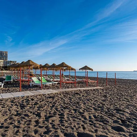 031 Beachfront 2 Bed La Carihuela Private Apartment *