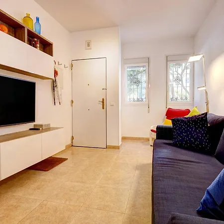 031 Beachfront 2 Bed La Carihuela Private Apartment *